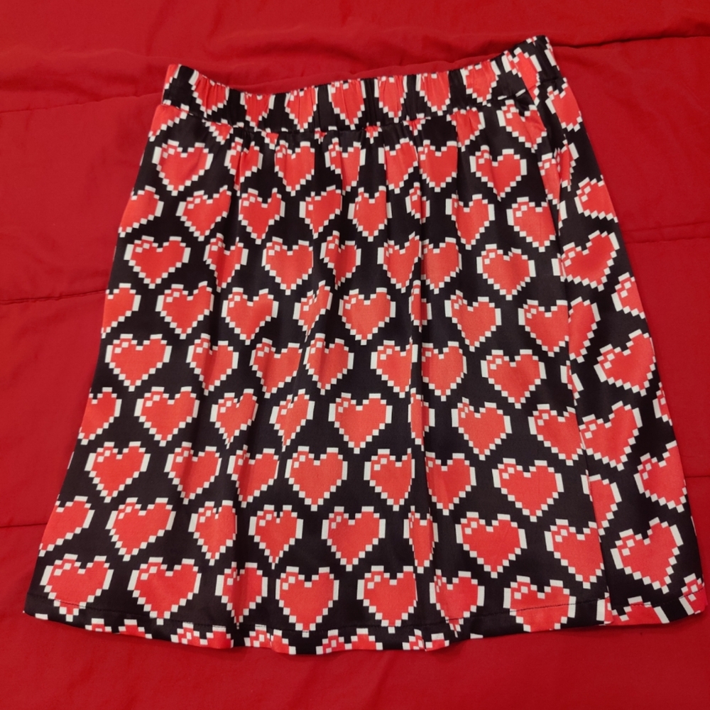 Love Moschino digital hearts skirt, video game-inspired - Size 6 - NWT!